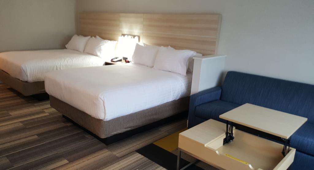 Holiday Inn Express & Suites Toledo West By Ihg Exterior photo